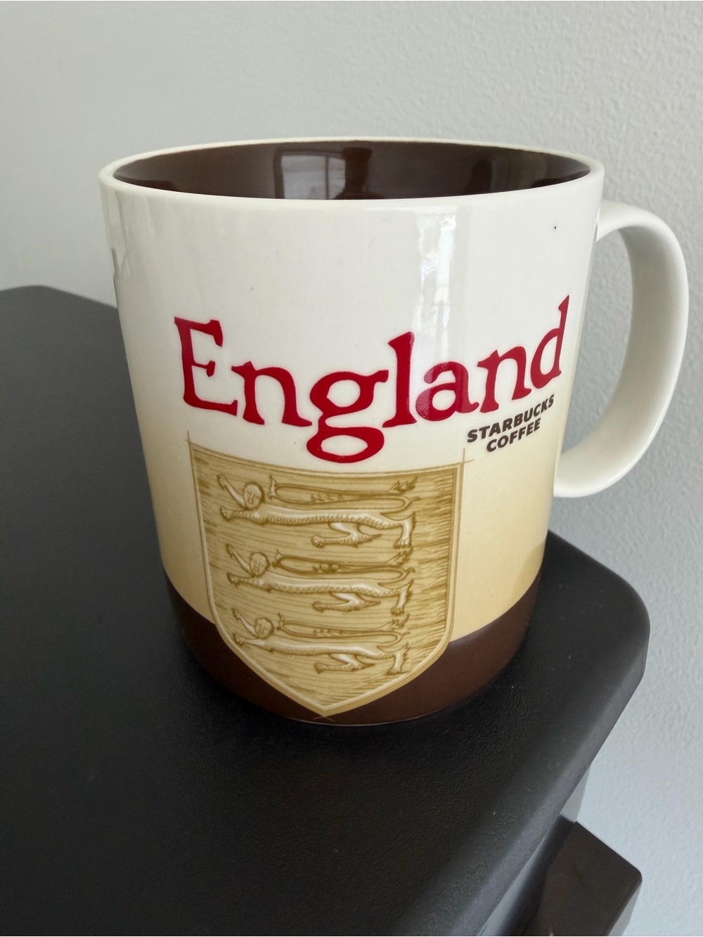 Starbucks Icon England v1 Coat of Arms